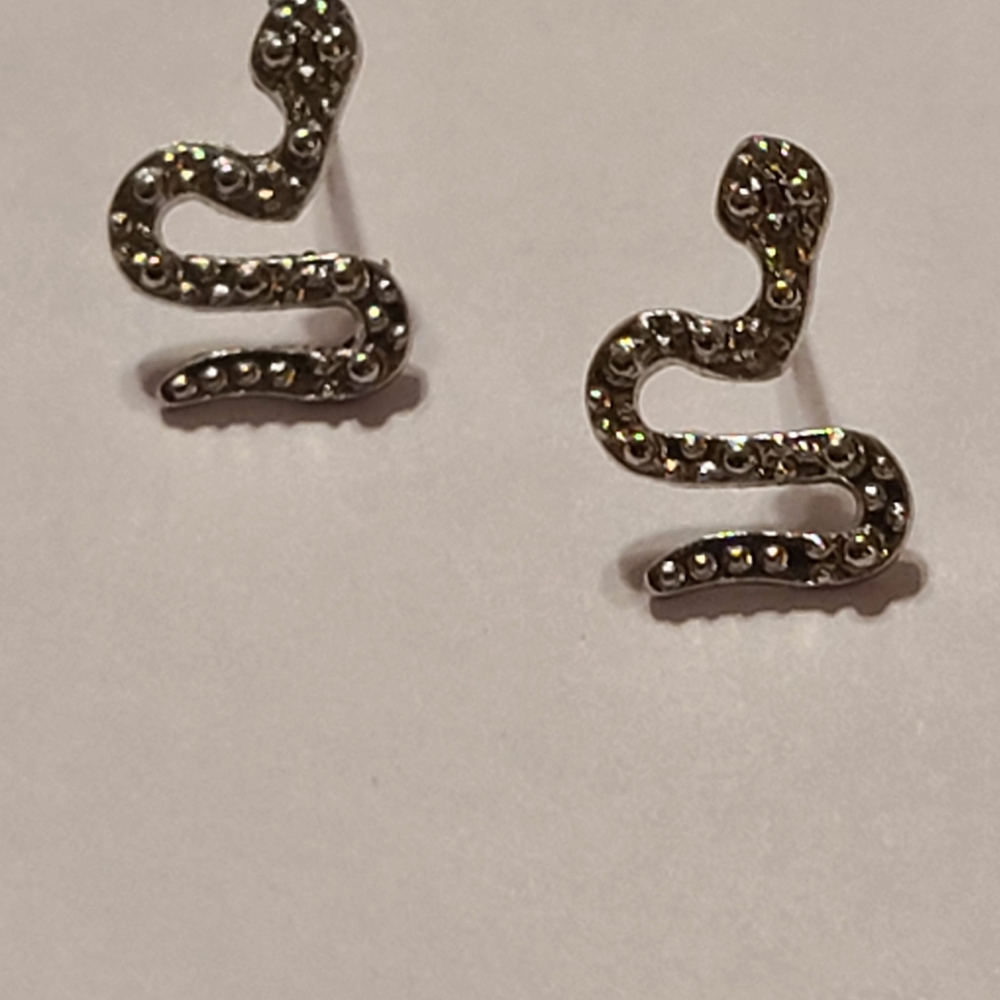 Snake Earring for sale - Picture 6 of 9